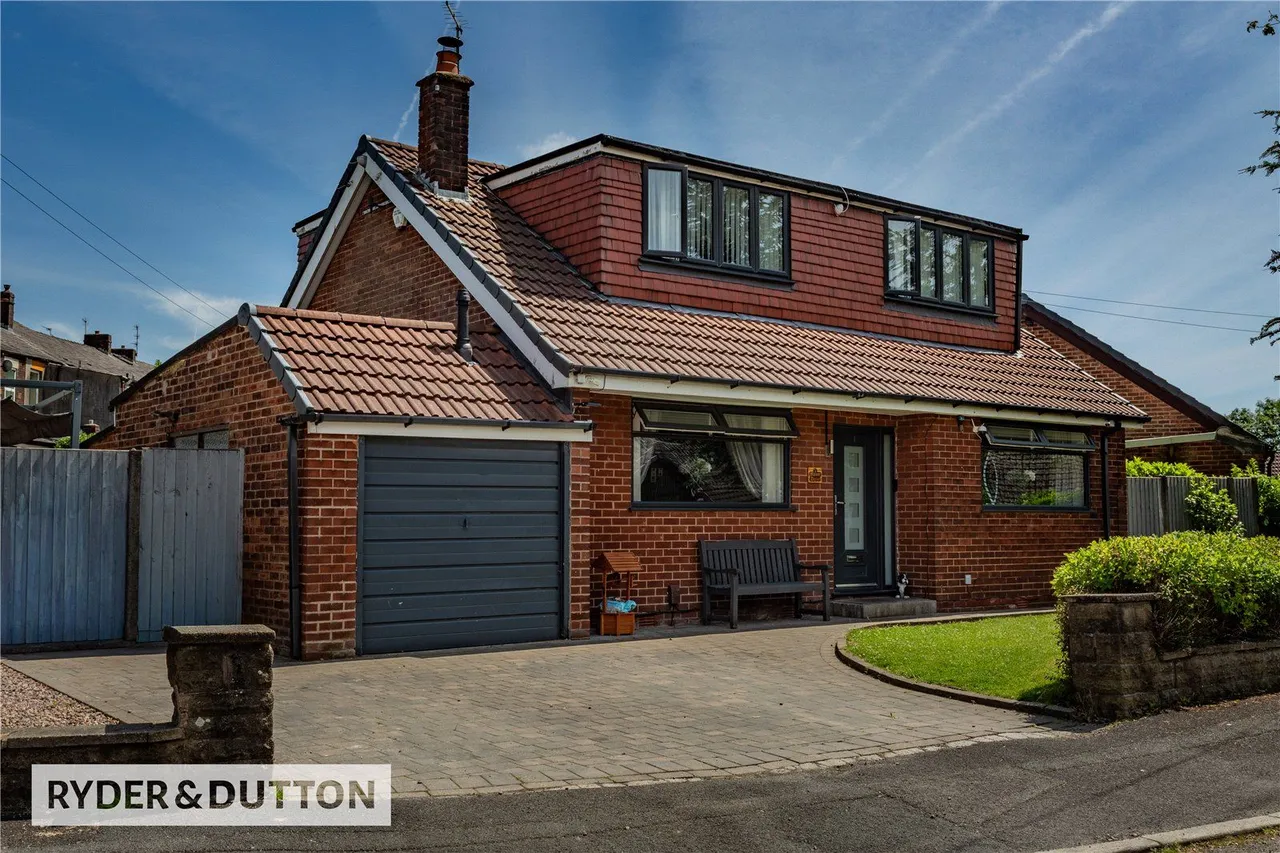 4 bed house for sale, Manor Drive, Royton, OL2