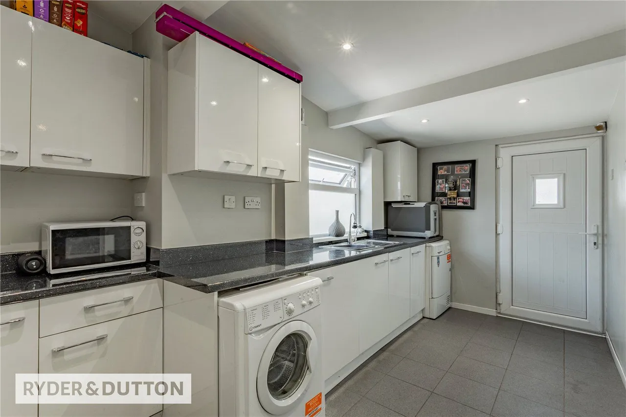 Manor Drive, Royton, OL2, photo 9