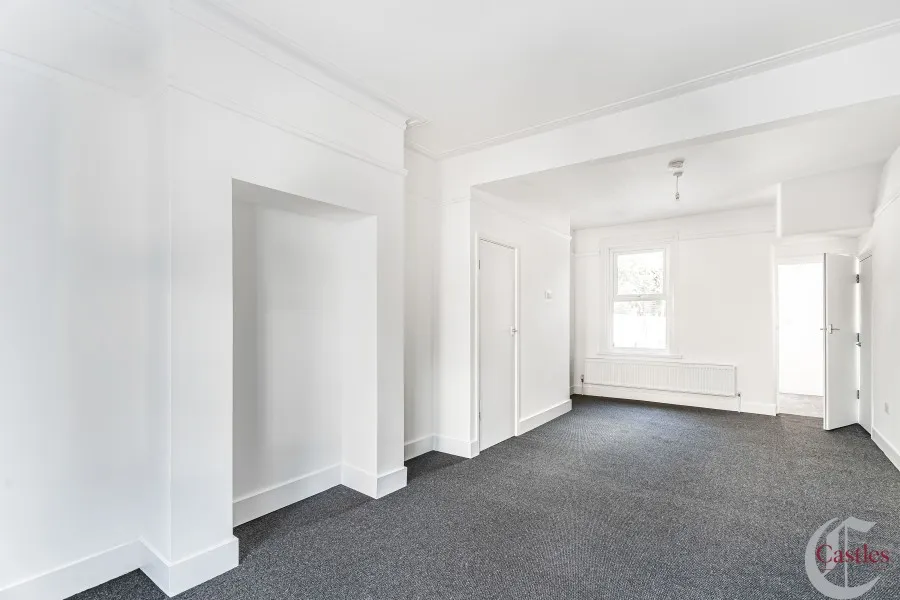 Park Avenue, Edmonton London, N18, photo 8