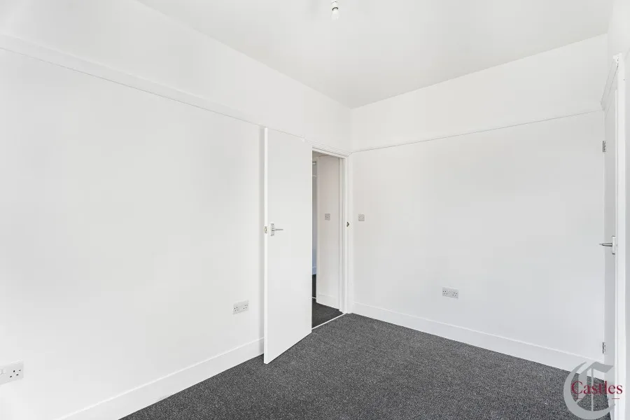 Park Avenue, Edmonton London, N18, photo 14