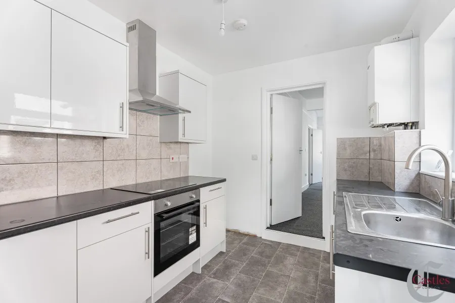 Park Avenue, Edmonton London, N18, photo 2