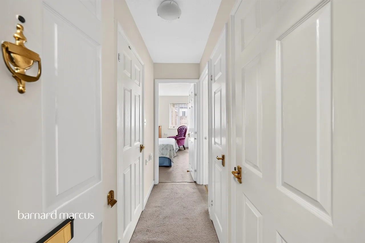 South Street, Dorking, RH4, photo 7