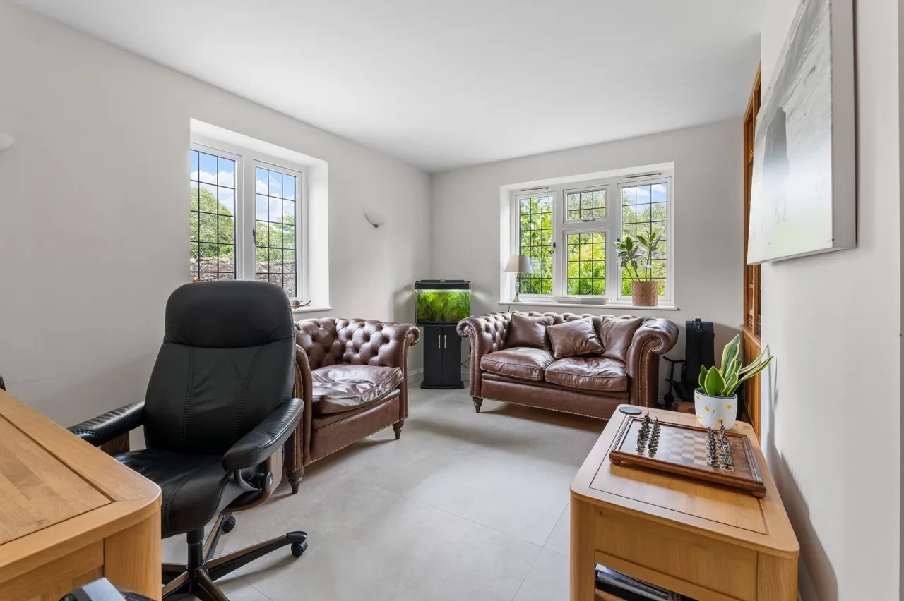 Broadhurst Manor Road, Horsted Keynes, RH17, photo 9