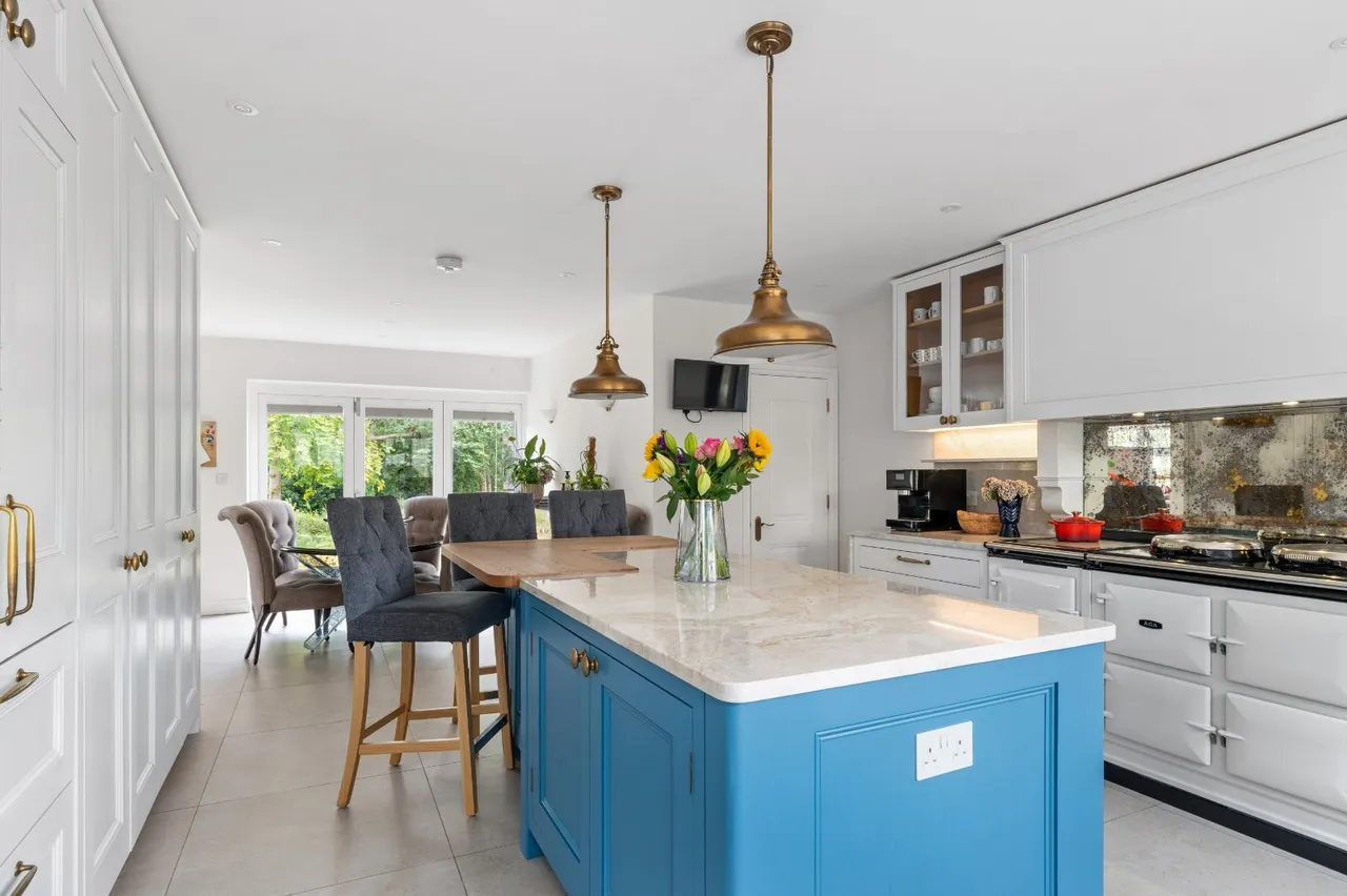 Broadhurst Manor Road, Horsted Keynes, RH17, photo 3