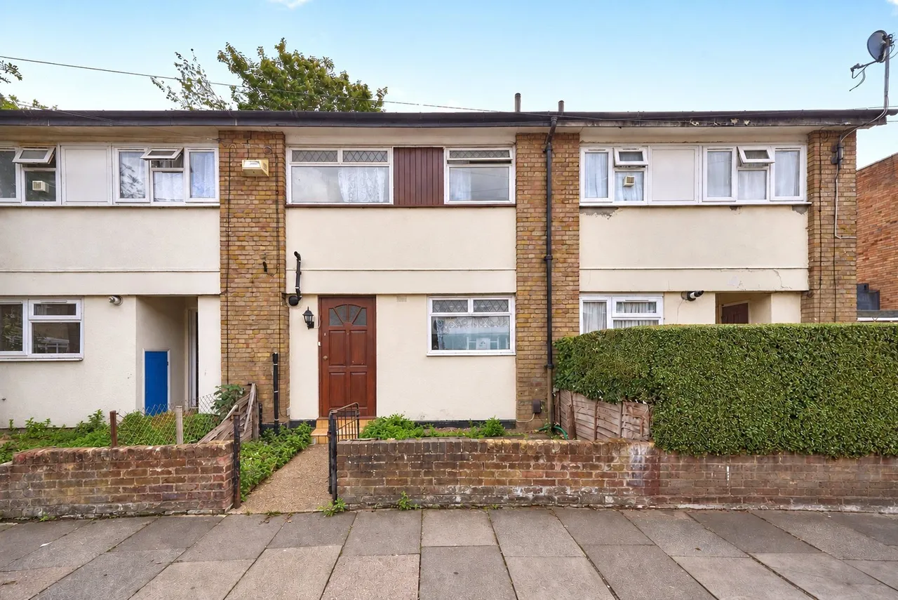 Forest Drive, London, E12, photo 6