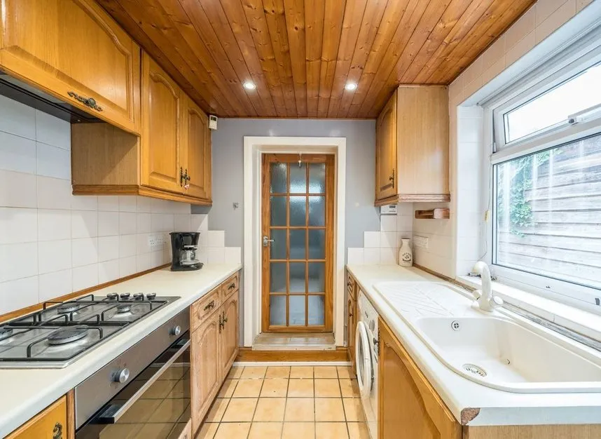 Grove Road, Hounslow, TW3, photo 2