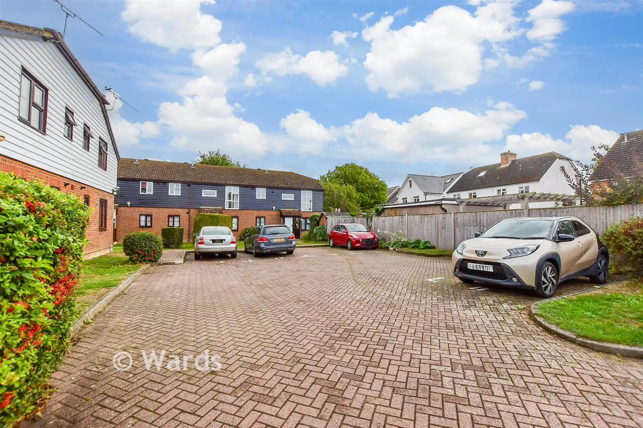 Oak Tree Close, Marden, TN12, photo 8