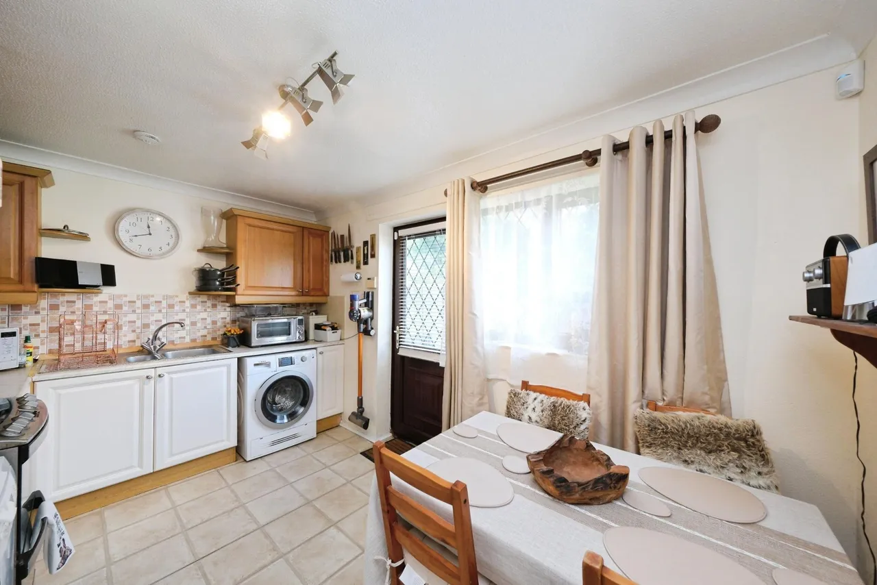 Hall Close, Mansfield, NG21, photo 9