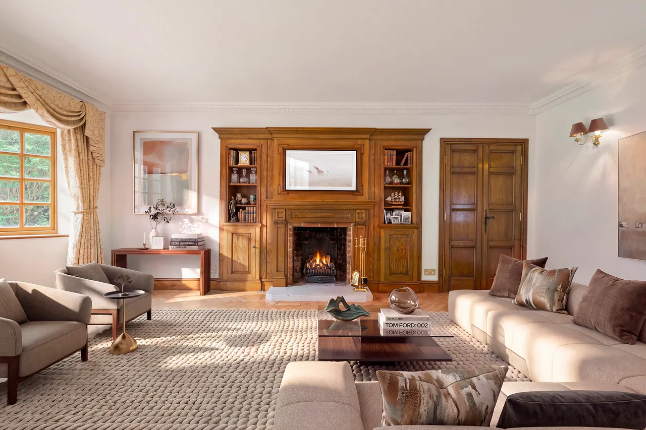 The Barton, Cobham, Surrey, photo 5