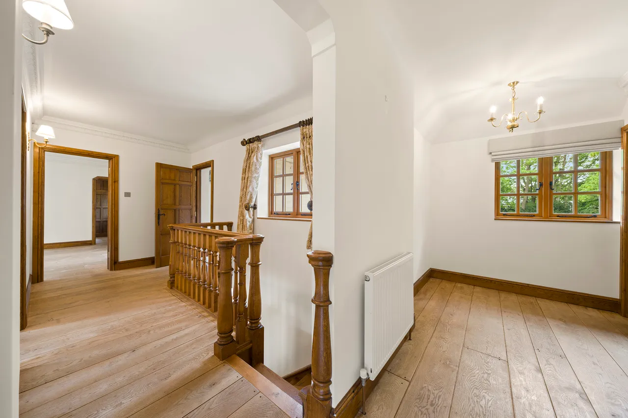 The Barton, Cobham, Surrey, photo 8