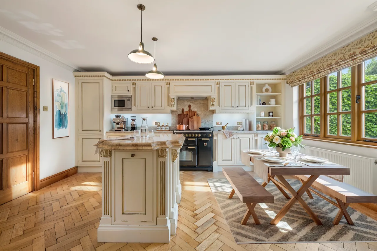 The Barton, Cobham, Surrey, photo 2