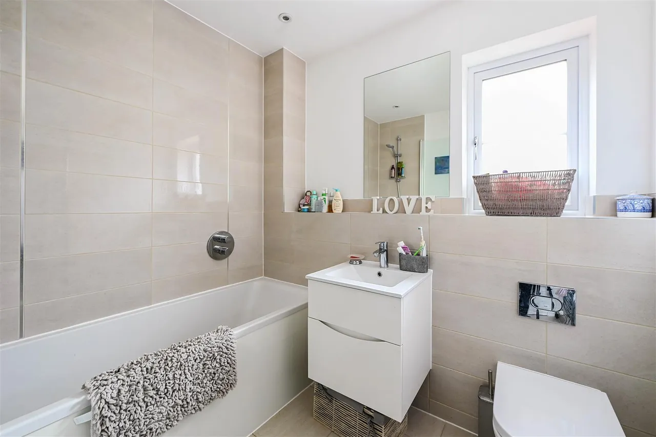 Woodlands Way, Hastings, photo 14