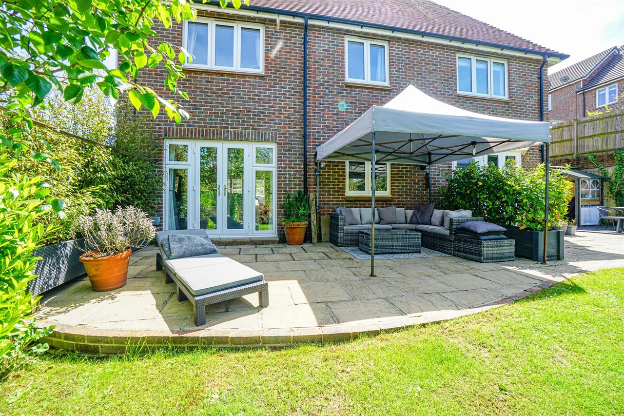 Woodlands Way, Hastings, photo 42