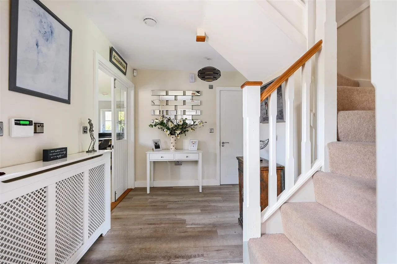 Woodlands Way, Hastings, photo 34