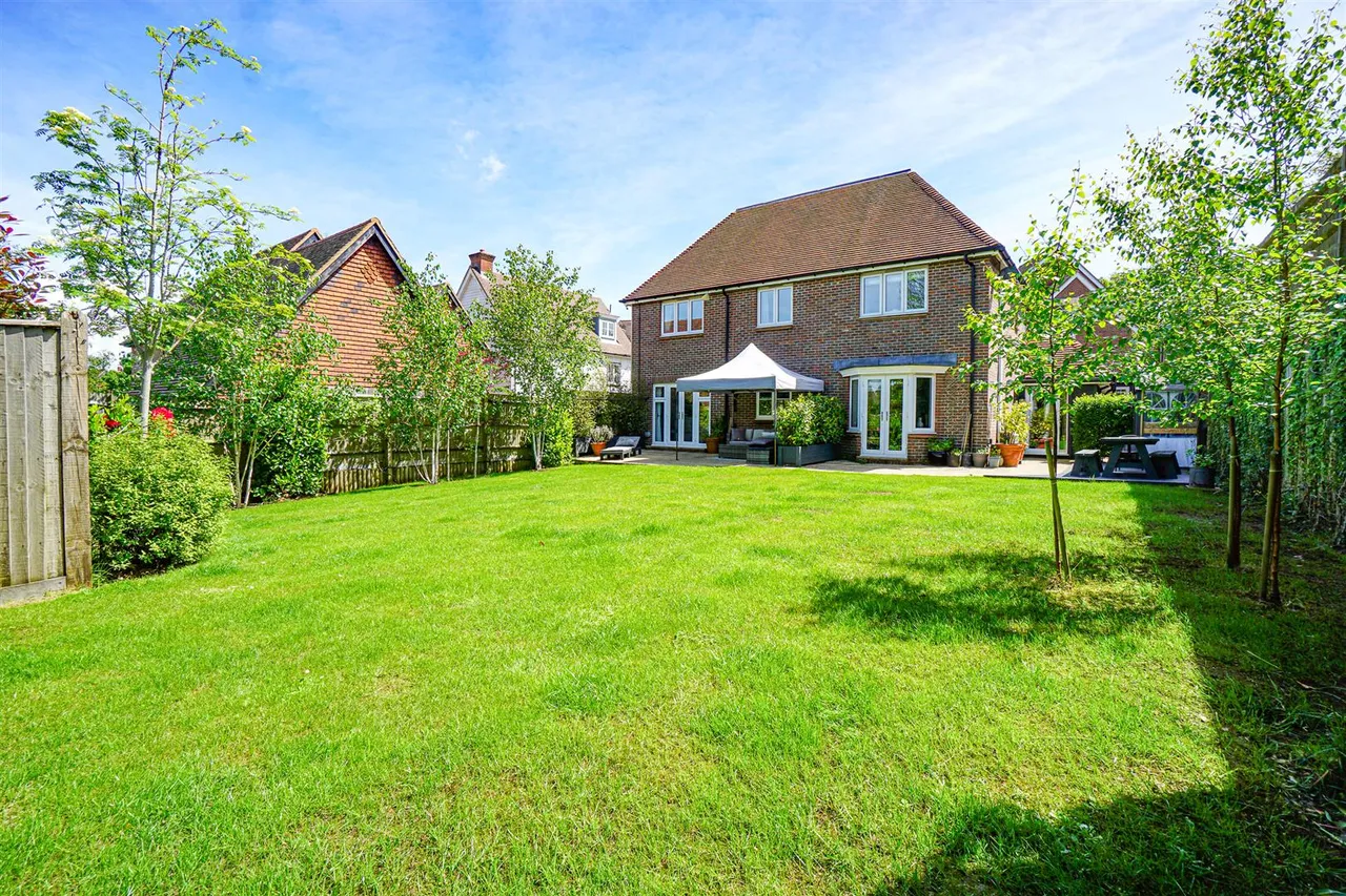 Woodlands Way, Hastings, photo 2