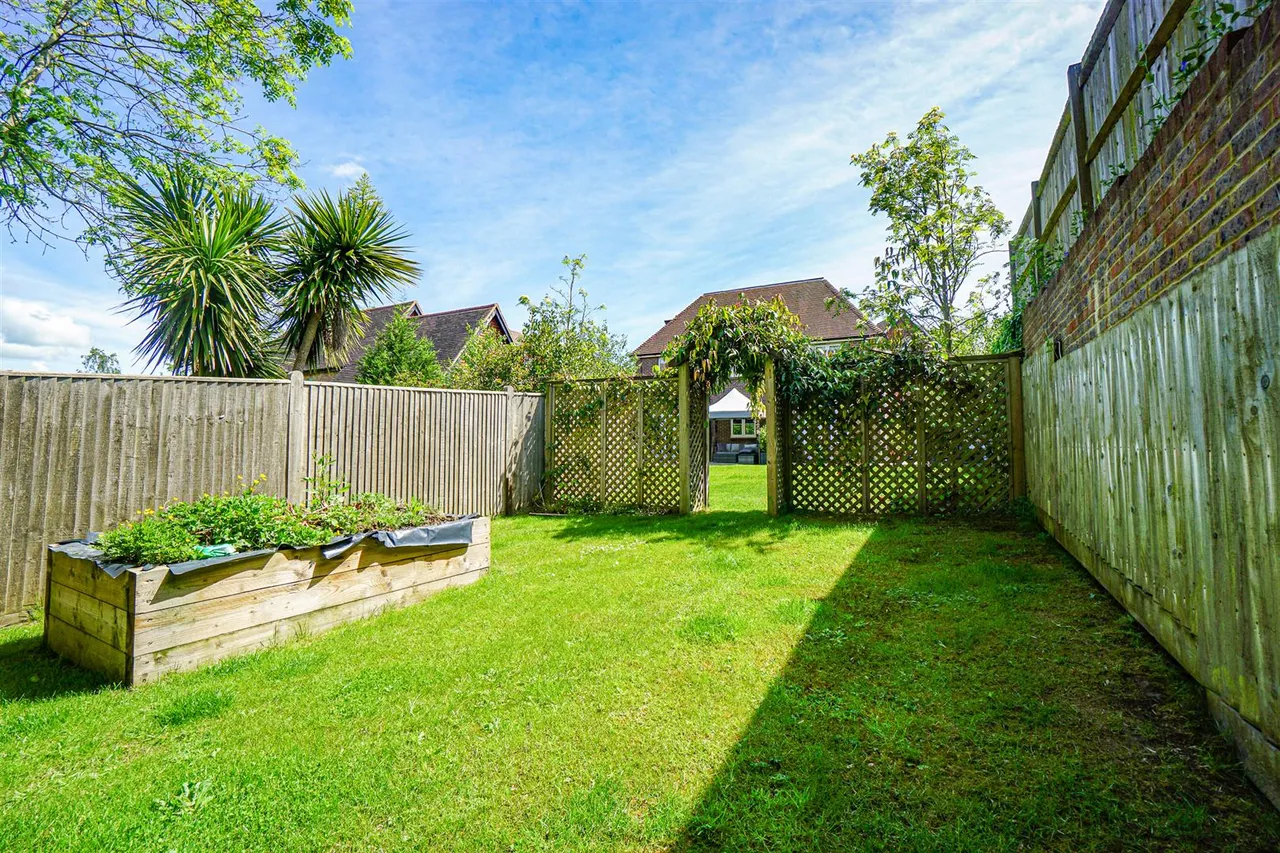 Woodlands Way, Hastings, photo 36