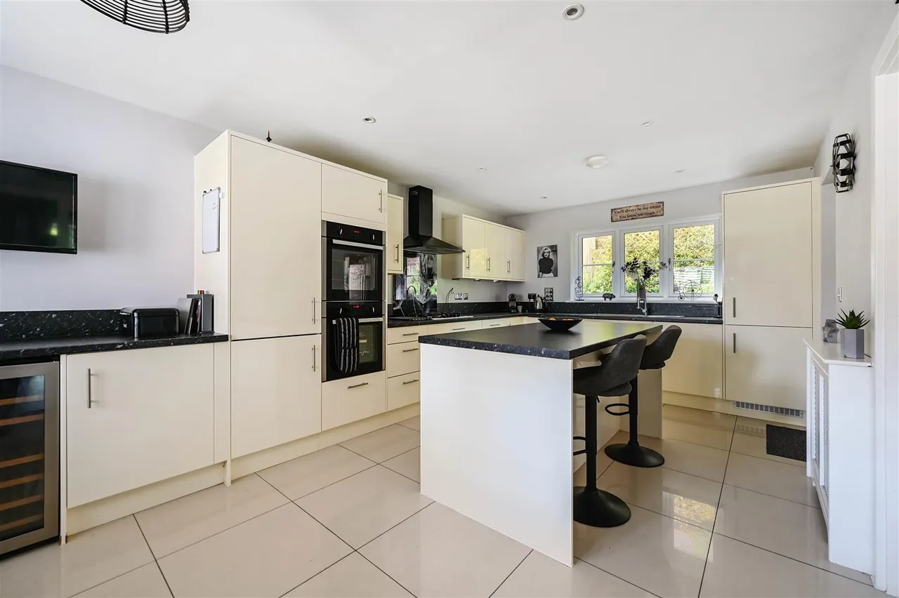 Woodlands Way, Hastings, photo 26