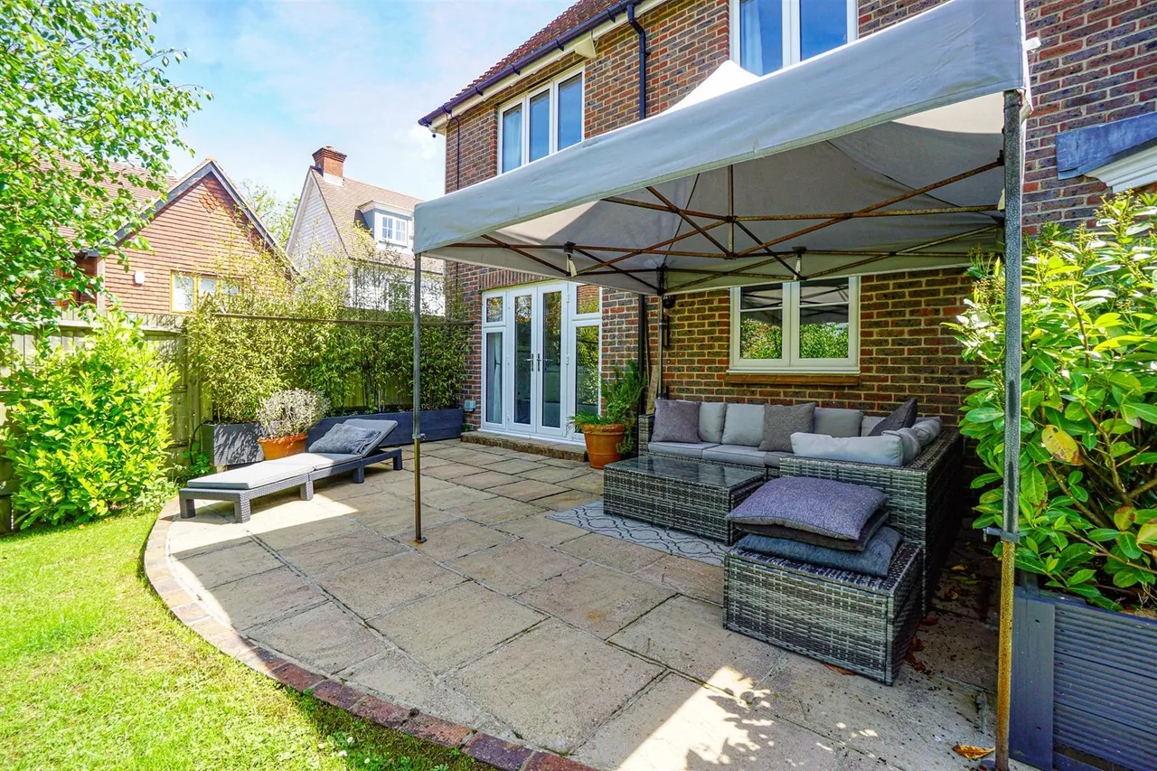 Woodlands Way, Hastings, photo 35