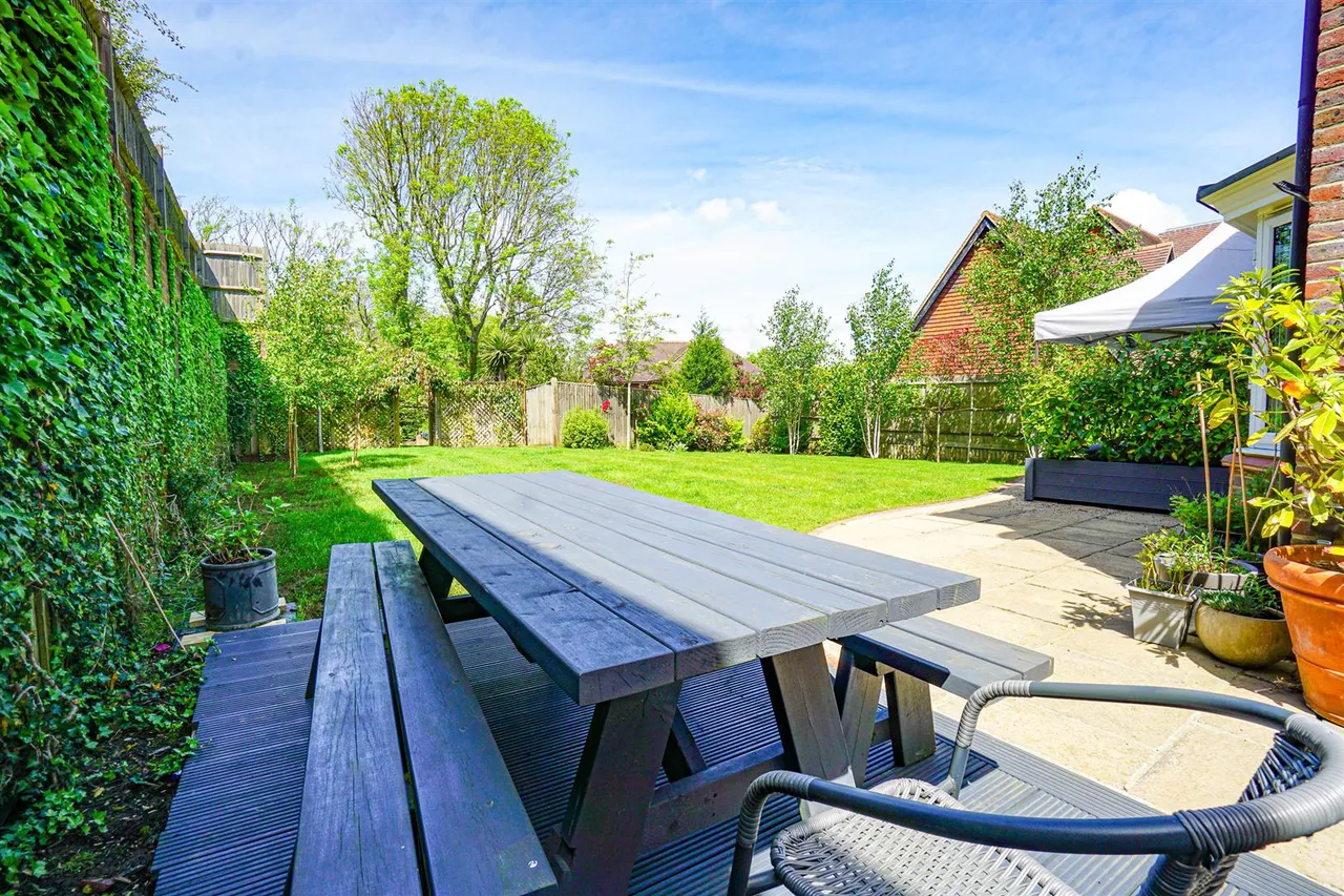 Woodlands Way, Hastings, photo 39