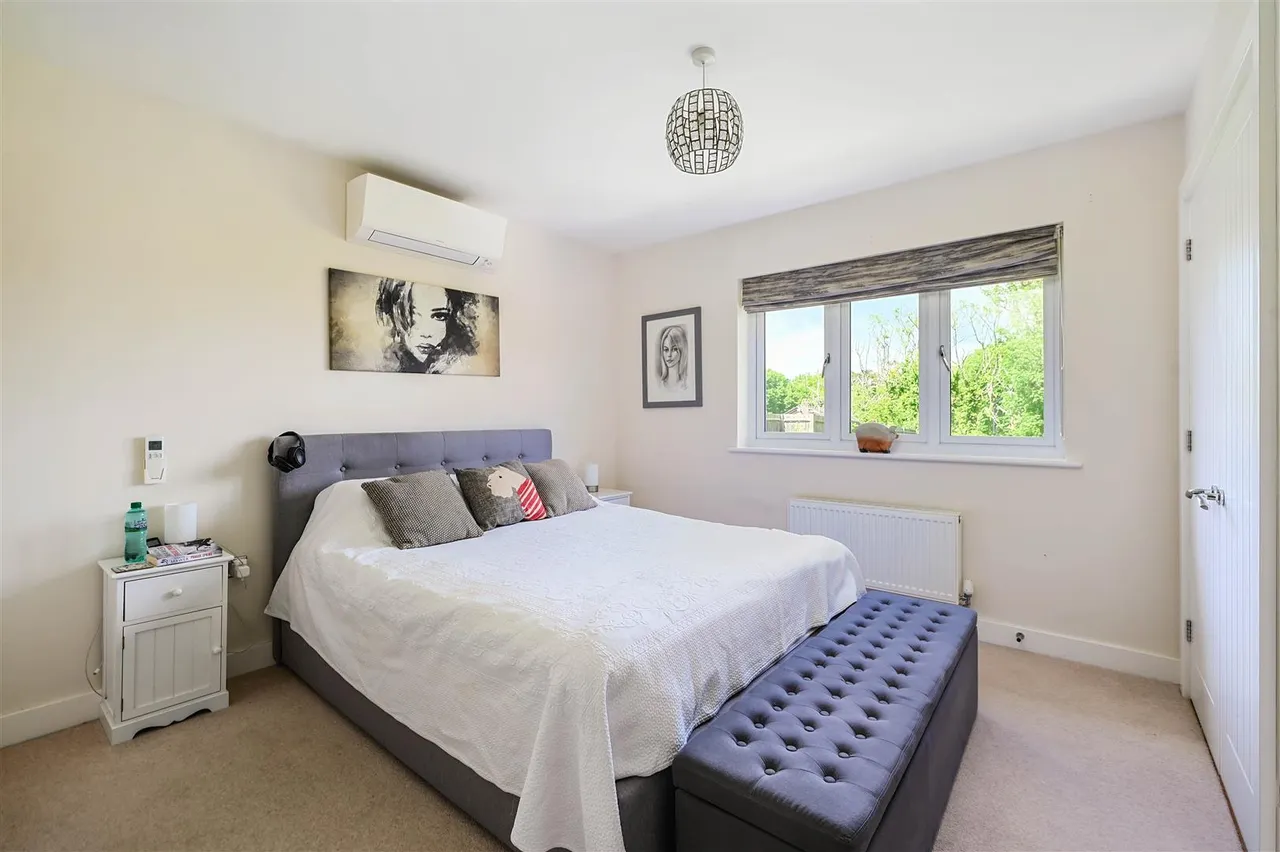 Woodlands Way, Hastings, photo 28