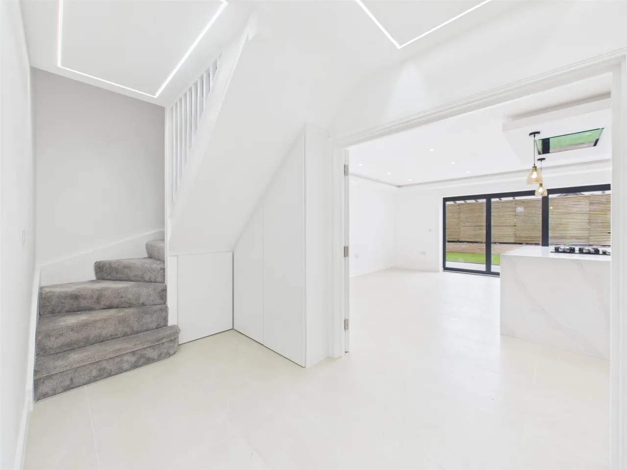 Sidmouth Drive, Ruislip, HA4 0DA, photo 2