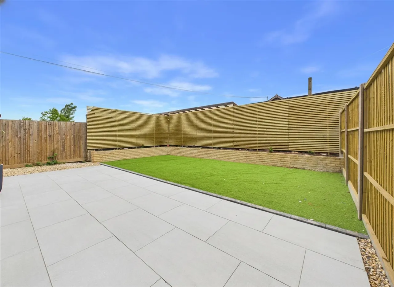 Sidmouth Drive, Ruislip, HA4 0DA, photo 6