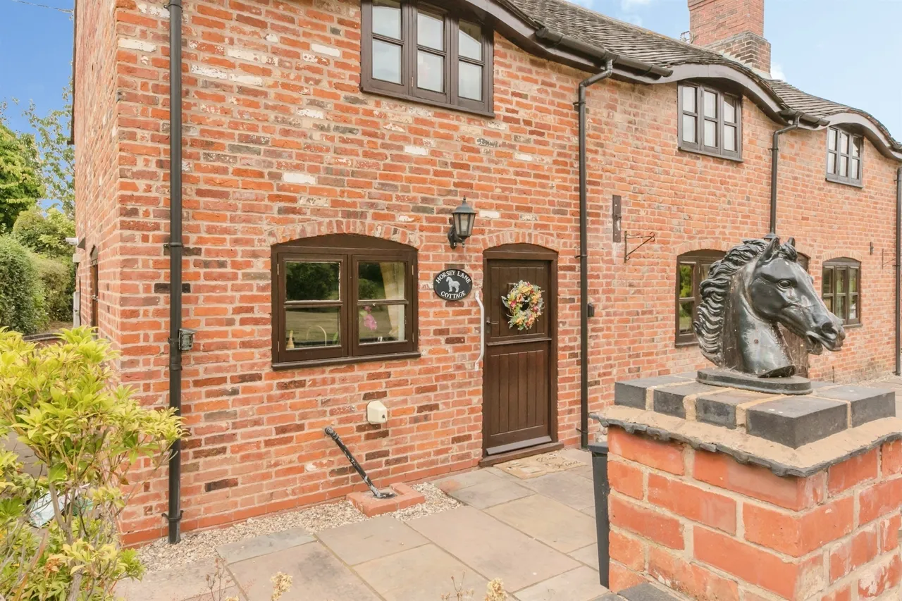 Horsey Lane, Upper Longdon, WS15, photo 4