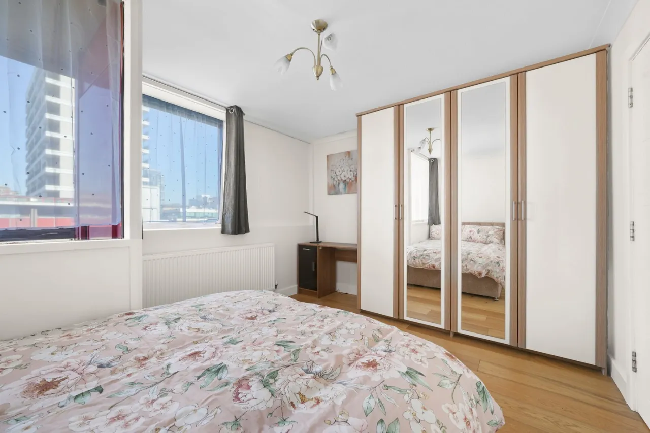 Bayer House, Golden Lane Estate, EC1Y, photo 12