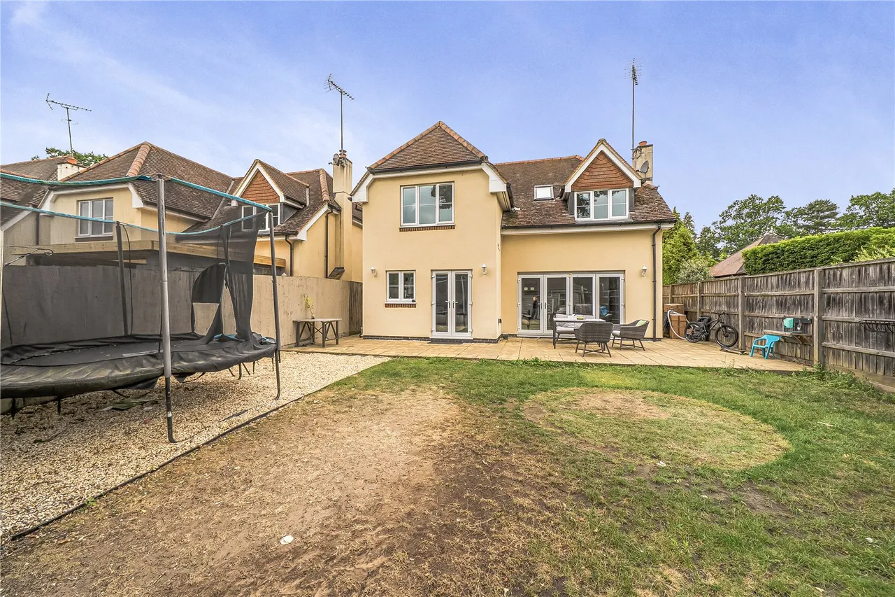 Alexander Close, Finchampstead, Wokingham, Berkshire, RG40 3GB, photo 18