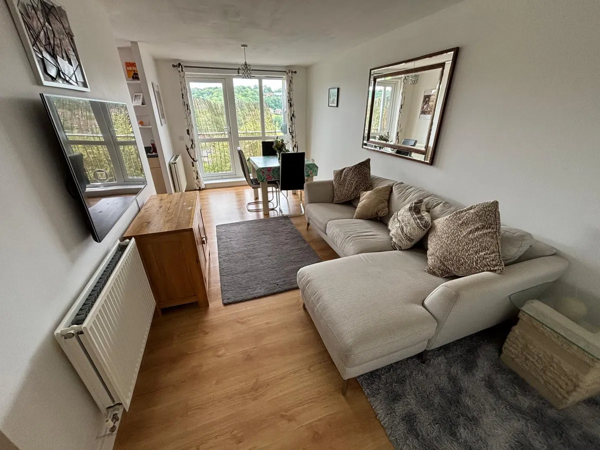 2 bed flat for sale, St. Hughs Avenue, High Wycombe, HP13