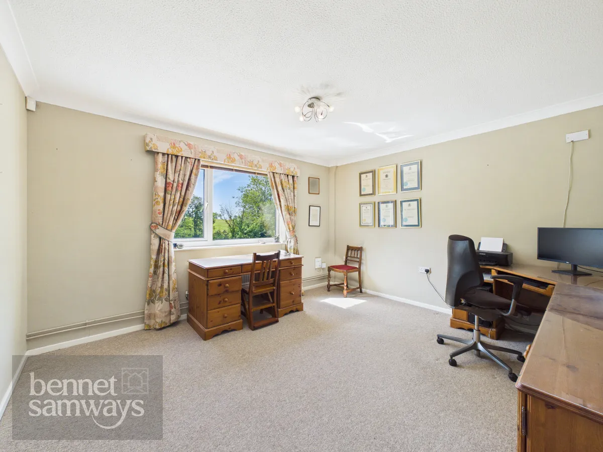 Main Street, Kniveton, DE6, photo 12