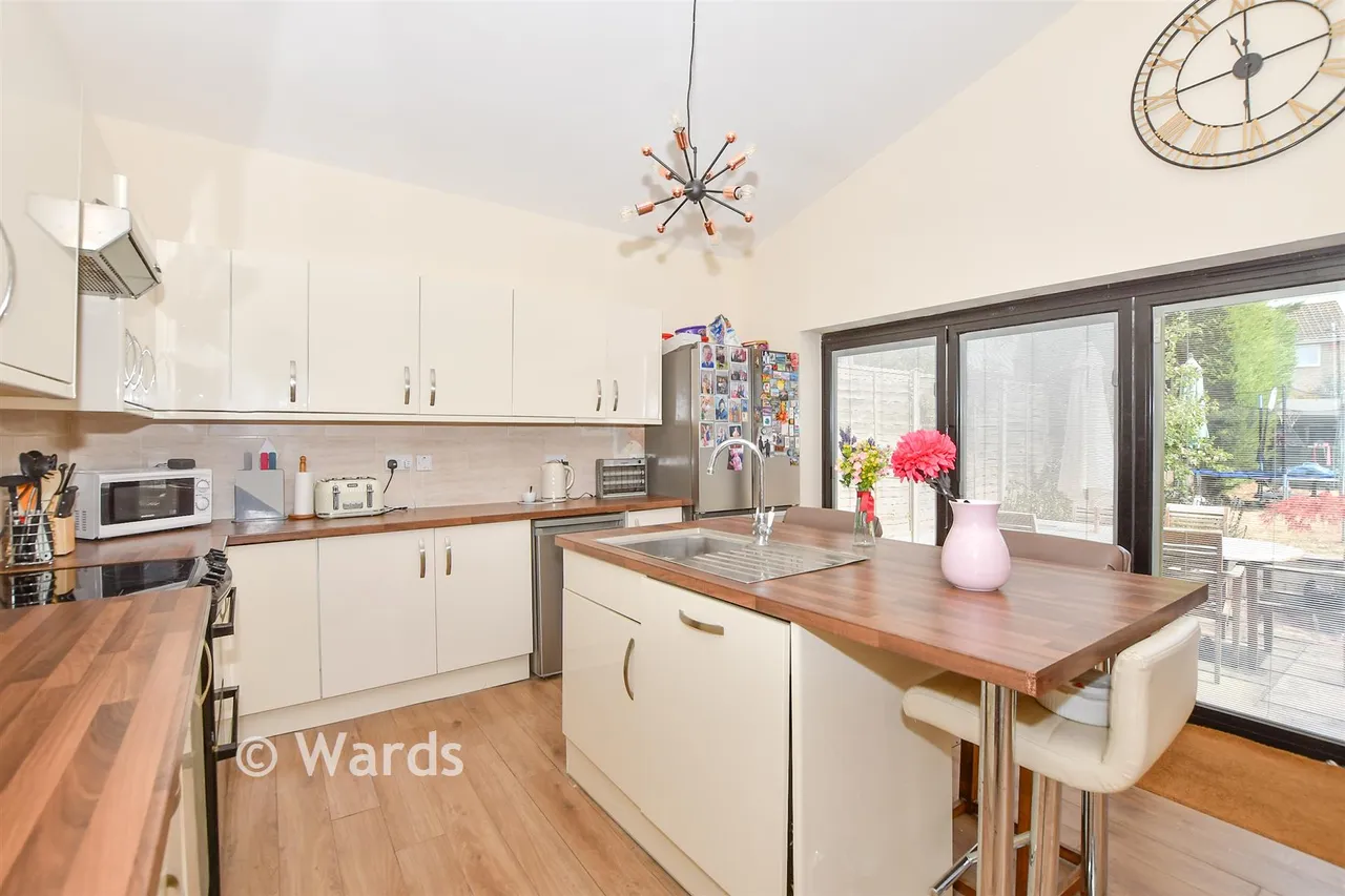 Carpenters Lane, Hadlow, TN11, photo 3