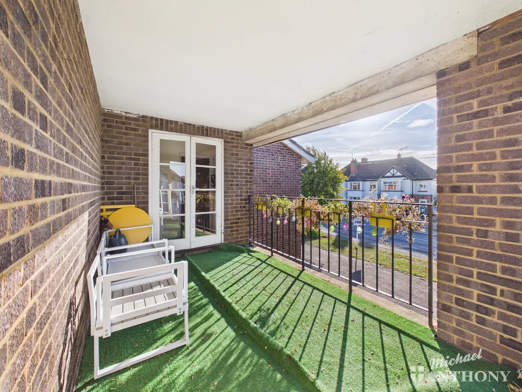 Station Road, Stoke Mandeville, HP22, photo 3
