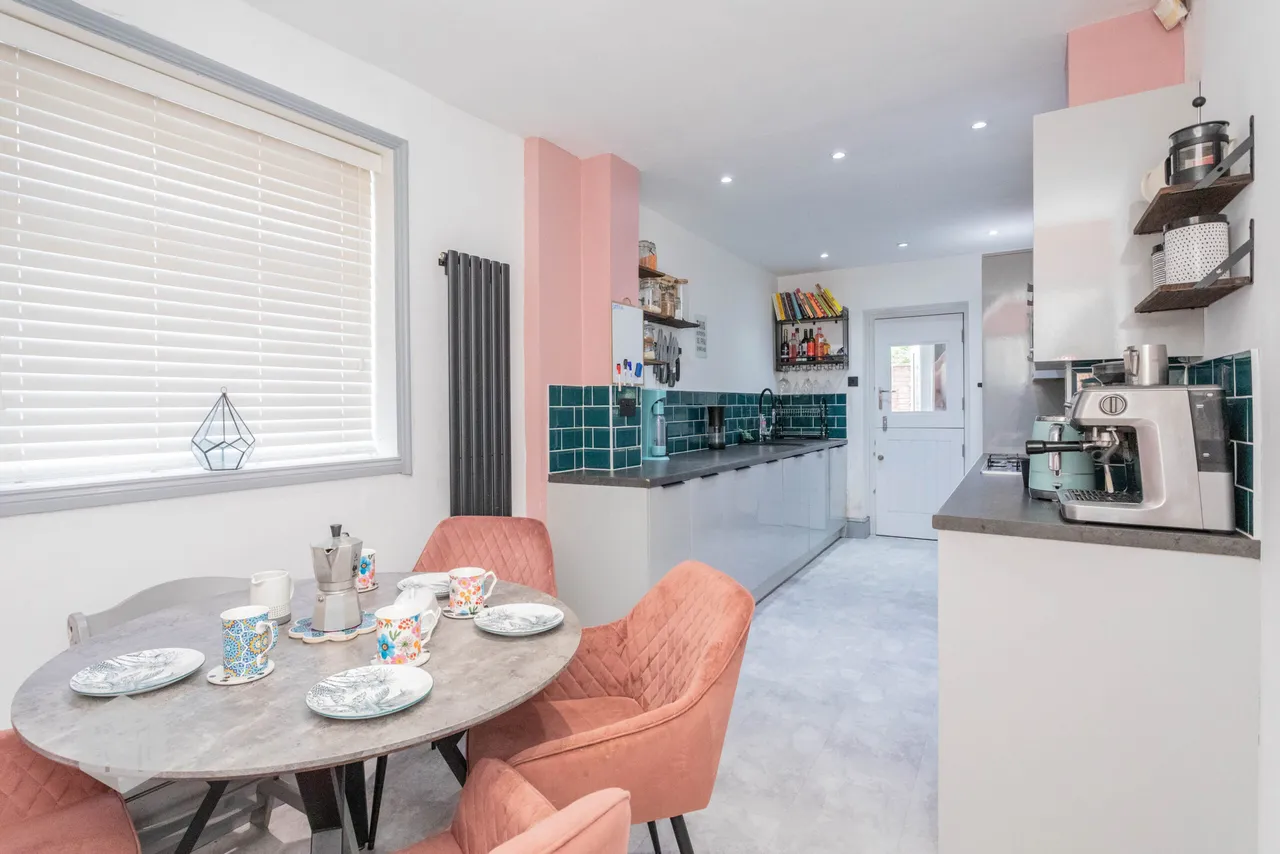 Dorchester Road, Swinton, Manchester, M27 5PX, photo 3