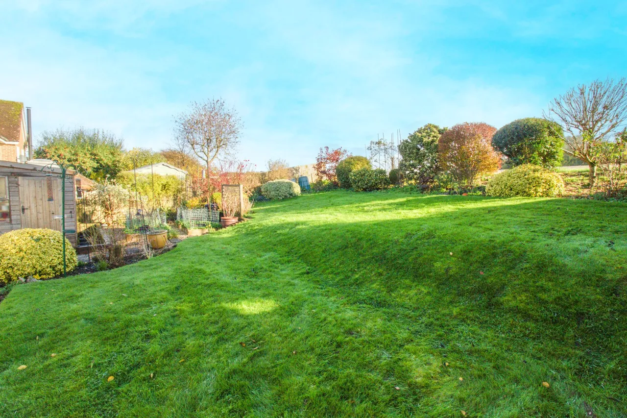 Foxup Alton Road, South Warnborough, Hook, RG29 1RP, photo 15