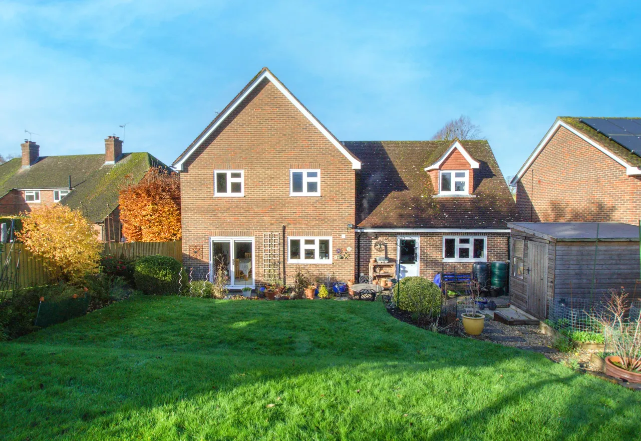Foxup Alton Road, South Warnborough, Hook, RG29 1RP, photo 14