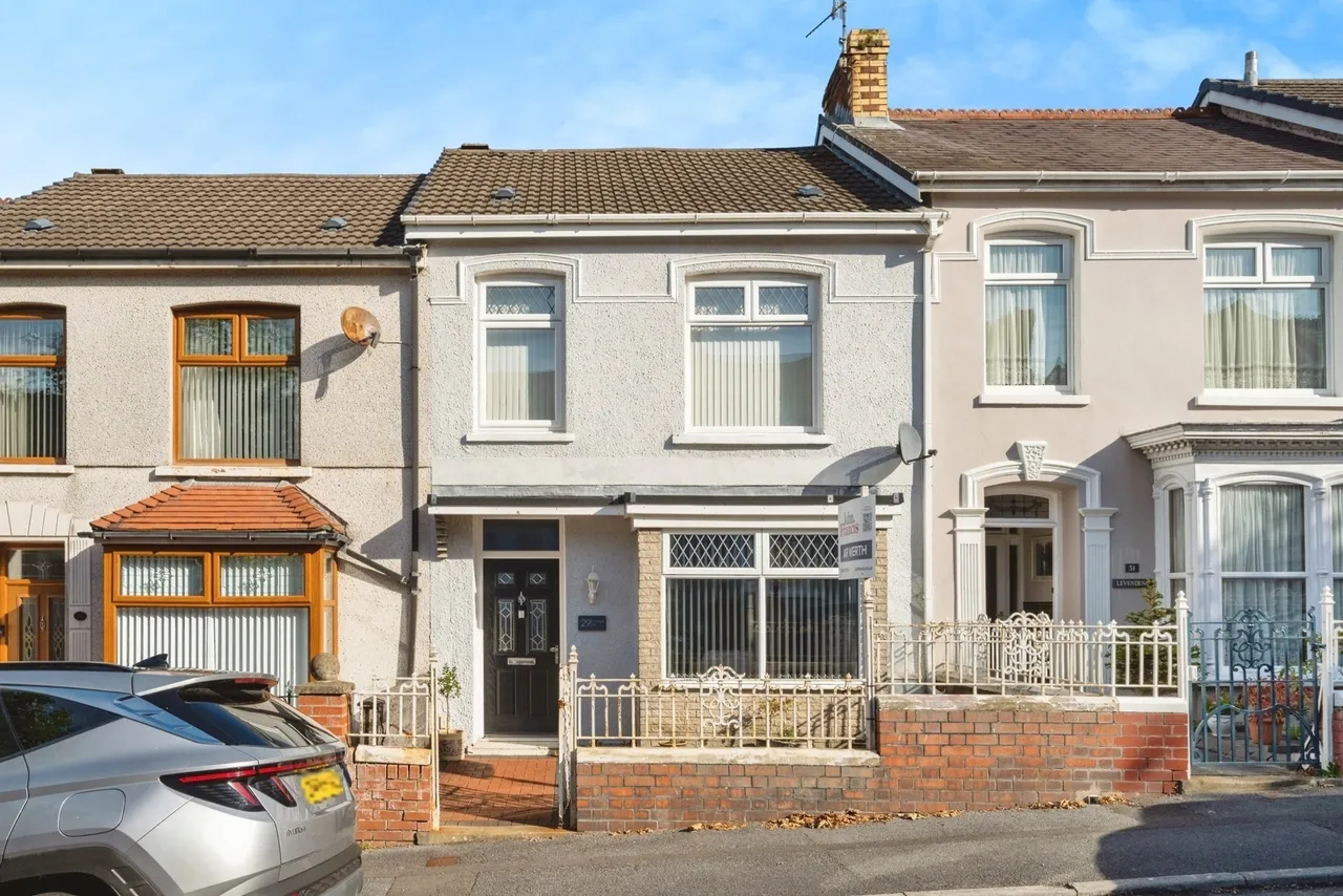 3 bed house for sale, College Hill, Llanelli, SA15