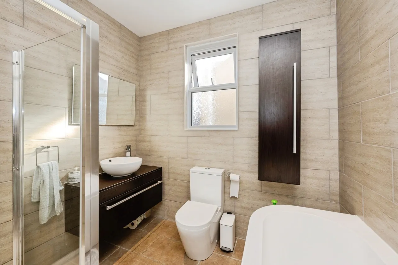 College Hill, Llanelli, SA15, photo 8