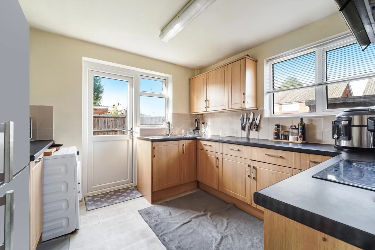 Jasmin Road, Ewell, KT19, photo 3