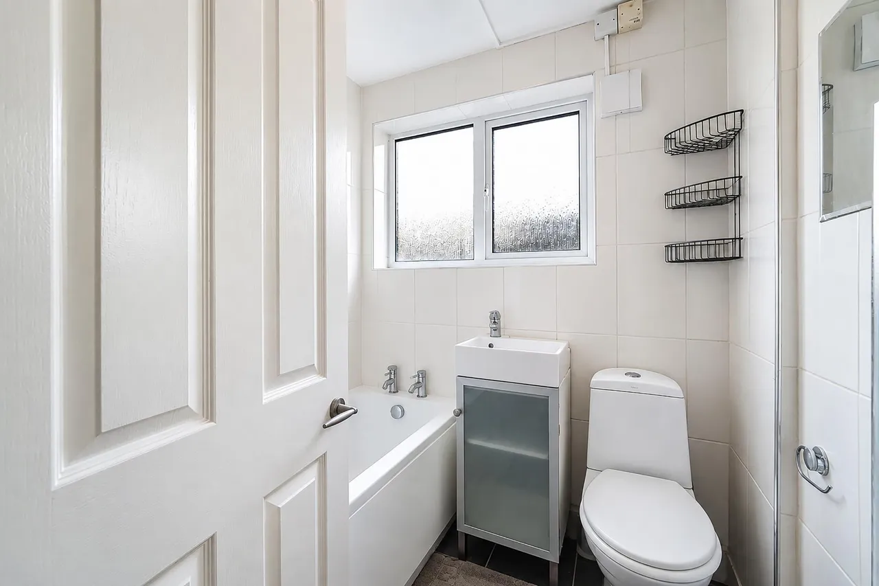 Jasmin Road, Ewell, KT19, photo 14
