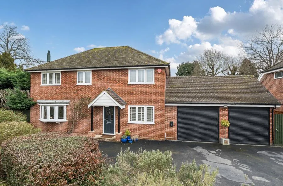 4 bed house for sale, Chetwode Close, Wokingham, RG40