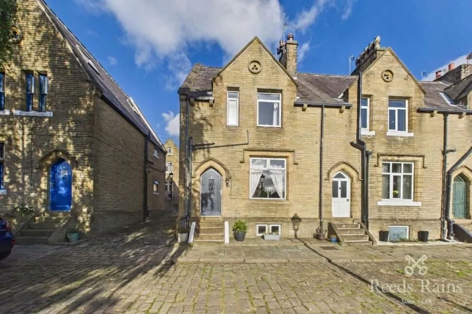 3 bed house for sale, York Terrace, Halifax, HX3