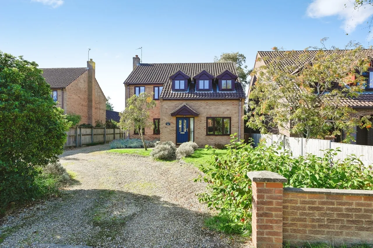 The Green, North Runcton, PE33, photo 3