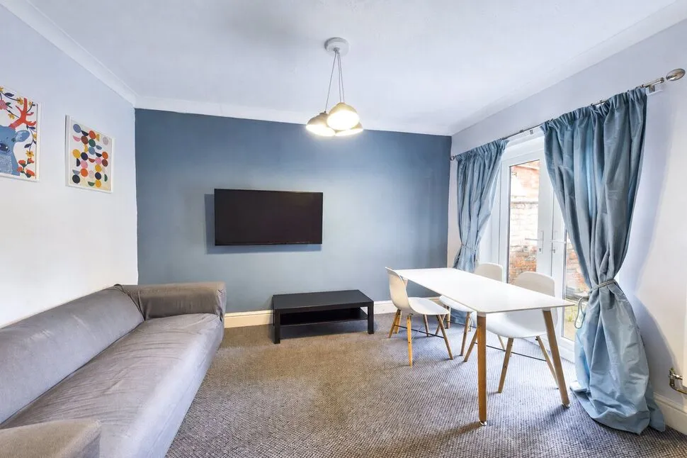 4 bed house to rent — Euston Road, Far Cotton, Northampton, NN4