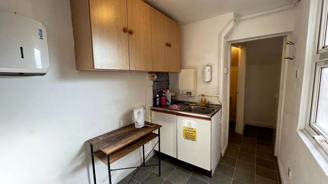 Blaby Road, Wigston, LE18, photo 4