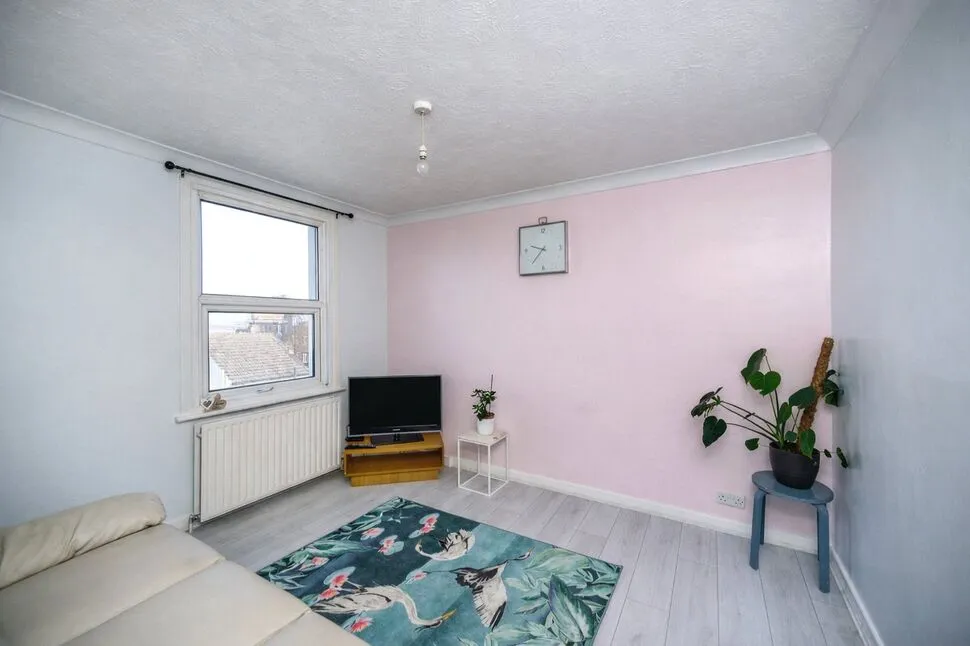 Queens Park Road, East Sussex, BN2, photo 9