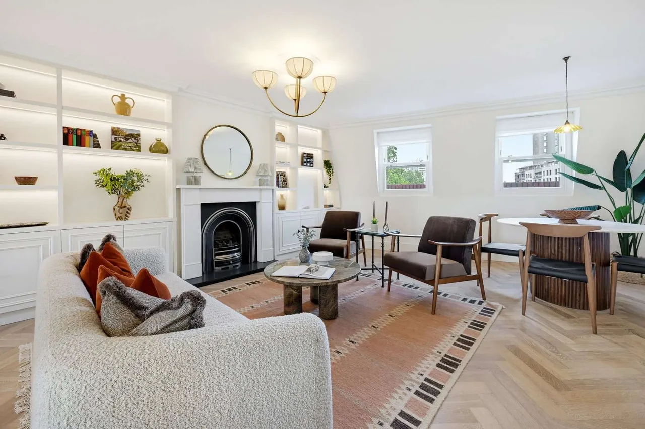 3 bed flat for sale — Portobello Road, London, W10 5SG