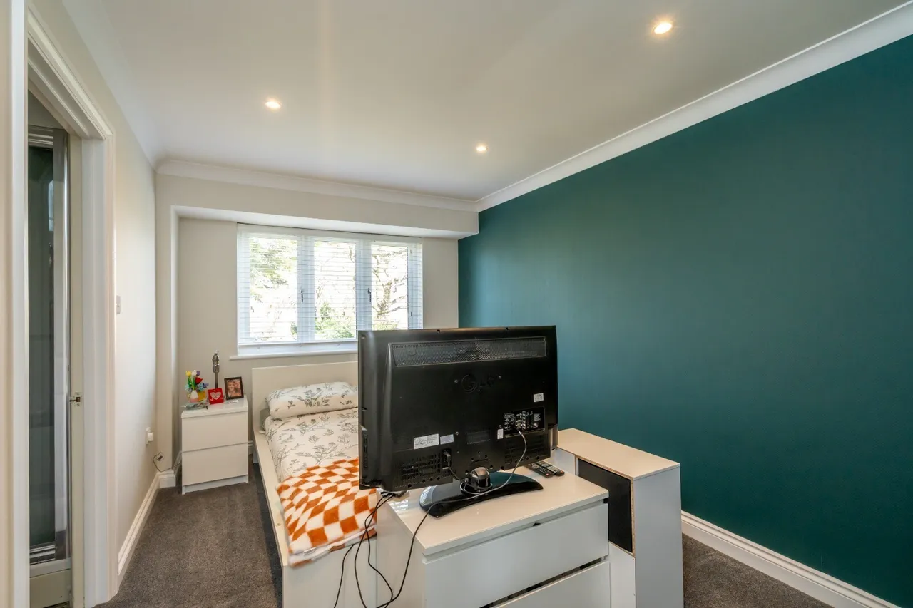 Outerwyke Road, Bognor Regis, PO22, photo 13
