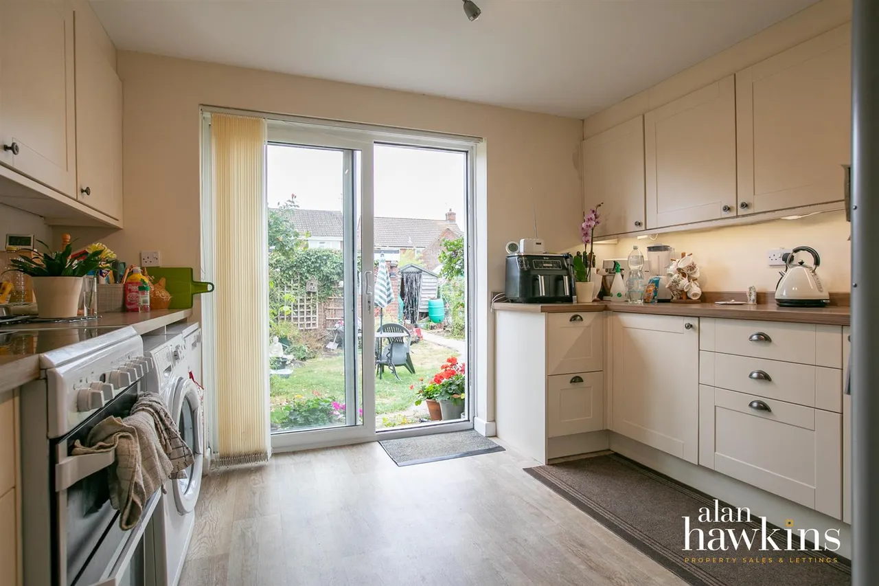 Branscombe Drive, Royal Wootton Bassett, SN4, photo 4