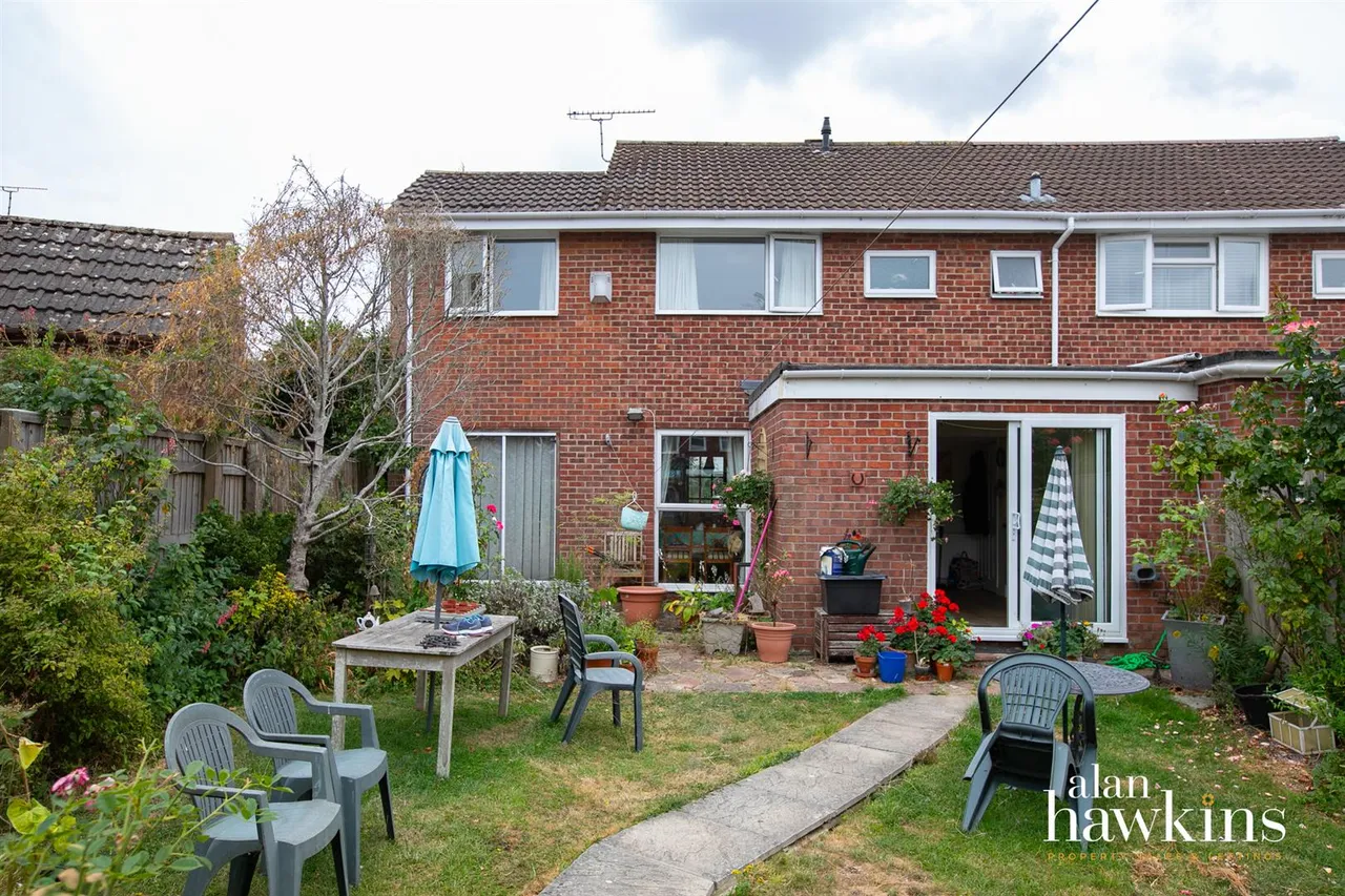 Branscombe Drive, Royal Wootton Bassett, SN4, photo 2